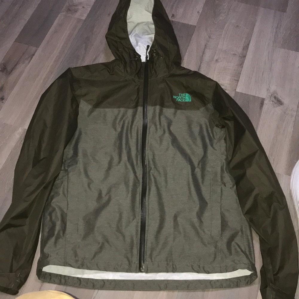NWOT NORTH FACE rain jacket